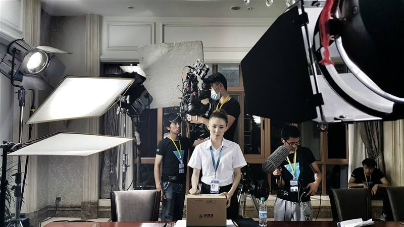 鄭州畫冊設(shè)計分享:高檔酒店畫冊設(shè)計準則 鄭州畫冊設(shè)計分享:高檔酒店畫冊設(shè)計準則